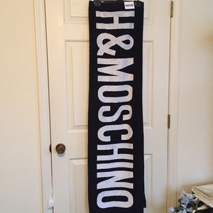 HMxMoschino Towel